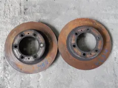 Диск тормозной передний Toyota Hilux (2015-2021) 2019 2.4 D 2GDFTV