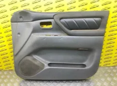 Обшивка двери передняя правая Toyota Land Cruiser (100) 1998-2007 2000 4.2 D 1HDFTV