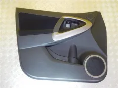 Обшивка двери передняя левая Toyota Rav 4 (XA30) (2005-2014) 2006 6762042750B2 2.0 I 1AZFE