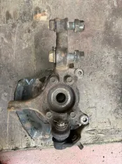 Кулак поворотный левый Toyota Rav 4 (XA30) (2005-2014) 2006 4321242080 2.0 I 1AZFE