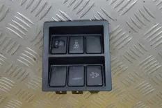 Кнопка Toyota Hilux (2015-2021) 2020 2.4 D 2GDFTV