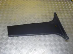 Обшивка стойки центральной правой Toyota Hilux (2005-2015) 2014 624130K021 2.5 D 2KDFTV
