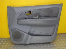 Обшивка двери передняя правая Toyota Hilux (2005-2015) 2011 2.5 D 2KDFTV