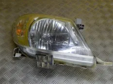 Фара правая Toyota Hilux (2005-2015) 2009 2.5 D 2KDFTV
