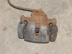 Суппорт передний правый Toyota Rav 4 (CA40) (2012-2019) 2014 4773042091 2.0 D 1ADFTV