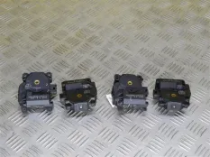 Моторчик заслонки печки Toyota Tundra II (2006-2022) 2007 5.7 I 3URFE