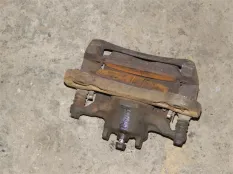 Суппорт передний правый Mitsubishi L200 (2006-2015) 2010 4605A202 2.5 D 4D56T