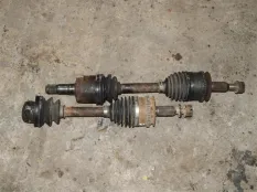 Полуось передняя правая (приводной вал, ШРУС) Mitsubishi L200 (2006-2015) 2010 2.5 D 4D56T, левый