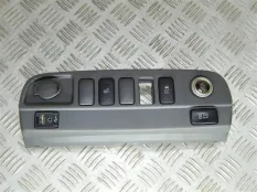 Кнопка подогрева сидений Toyota Hilux (2005-2015) 2011 3.0