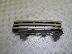 Решетка в бампер левая Toyota Land Cruiser 200 (2008-2021) 2009