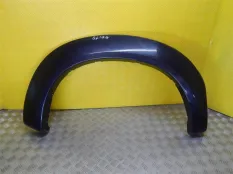 Молдинг крыла заднего правого Toyota Hilux (2005-2015) 2007 616810K040 3.0 D 1KDFTV
