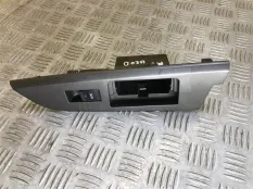 Кнопка стеклоподъемника Toyota Land Cruiser 200 (2008-2021) 2008 4.5 D UZJ200