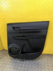 Обшивка двери задняя правая Toyota Hilux (2015-2021) 2021 2.4 D 2GDFTV