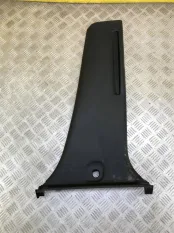 Обшивка стойки центральной правой Toyota Hilux (2015-2021) 2021 2.4 D 2GDFTV