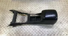 Подлокотник Toyota Hilux (2005-2015) 2012 2.5 D 2KDFTV