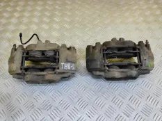 Суппорт передний правый Toyota Hilux (2015-2021) 2015 477300K300 2.4 D 2GDFTV