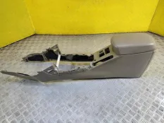 Консоль салона (кулисная часть) Toyota Rav 4 (XA30) (2005-2014) 2009 2.4 I 2AZFE