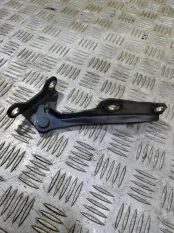 Петля капота Mitsubishi L200 (2006-2015) 2007 MR473529 2.5 D 4D56