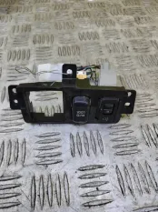 Кнопка Mitsubishi L200 (2006-2015) 2009 2.5 D 4D56