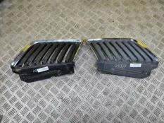 Решетка в бампер правая Mitsubishi L200 (2006-2015) 2007 2.5 D 4D56