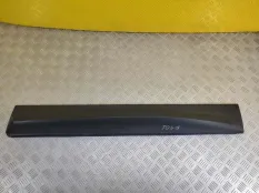 Молдинг двери передней правой Land Rover Range Rover Sport I 2005-2013 2006 2.7 D 276DT V6