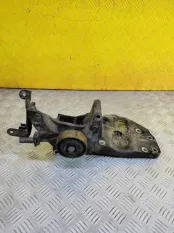 Кронштейн генератора Nissan Navara (D40) 2004-2015 2007 2.5 D YD25DDTI