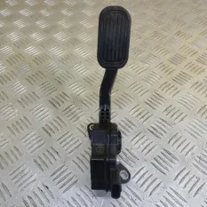 Педаль газа Toyota Land Cruiser Prado 150 (2009-2023) 2018 7811060180 2.8 D 1GDFTV