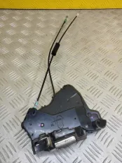 Замок двери задней правой Toyota Hilux (2005-2015) 2007 690500K040 2.5 D 2KDFTV