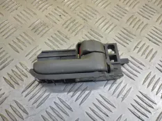 Ручка двери внутренняя передняя правая Toyota Hilux (2005-2015) 2007 692050D070 2.5 D 2KDFTV