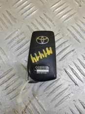 Ключ Toyota Hilux (2015-2021) 2019 2.4 D 2GDFTV