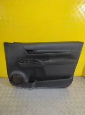Обшивка двери передняя правая Toyota Hilux (2015-2021) 2019 2.4 D 2GDFTV