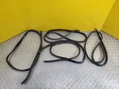 Уплотнитель Toyota Land Cruiser Prado 150 (2009-2023) 2018 2.8 D 1GDFTV