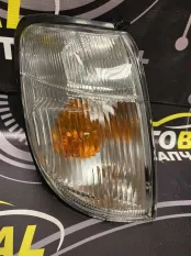 Поворотник правый Nissan Navara (D22) 1998-2007 2000 261102S425