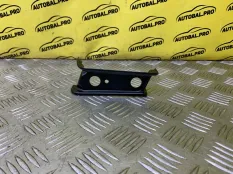 Кронштейн переднего бампера Toyota Hilux (2005-2015) 2012 525330K050