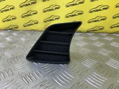 Решетка в бампер левая Toyota Hilux (2005-2015) 2012 521280K030