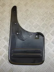 Брызговик задний правый Toyota Hilux (2005-2015) 2010 766260K020