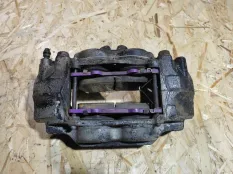 Суппорт передний левый Toyota Land Cruiser Prado 150 (2009-2023) 2010 4775060300 4.0 I 1GRFE