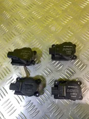 Моторчик заслонки печки Land Rover Range Rover Sport I 2005-2013 2008 MF1139300681 3.6 D V8 32V DOHC EF V8