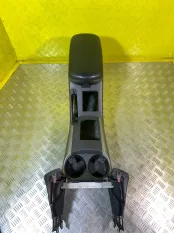 Подлокотник Toyota Rav 4 (XA30) (2005-2014) 2006 5881142030 2.0 I 1AZFE