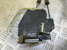 Замок двери задней правой Toyota Rav 4 (XA30) (2005-2014) 2006 6905042030 2.0 I 1AZFE