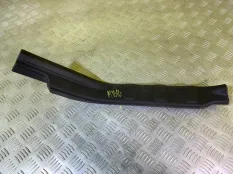 Накладка на порог внутренняя задняя левая Nissan Navara (D40) 2004-2015 2009 769B7EB323 2.5 D YD25DDTI