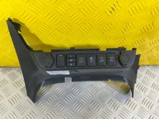 Консоль центральная Toyota Hilux (2015-2021) 2020 55413KK021 2.4 D 2GDFTV