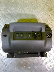 Консоль центральная Nissan Navara (D40) 2004-2015 2009 2.5 D YD25DDTI