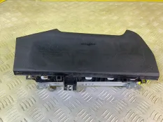 Подушка безопасности пассажирская (в торпедо) Toyota Hilux (2015-2021) 2020 2.4 D 2GDFTV