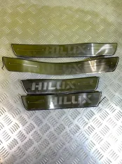 Накладка на порог внутренняя (комплект) Toyota Hilux (2015-2021) 2020 2.4 D 2GDFTV