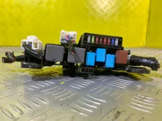 Блок предохранителей Toyota Hilux (2015-2021) 2020 2.4 D 2GDFTV