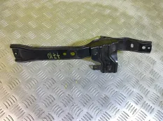 Планка под капот Toyota Rav 4 (CA40) (2012-2019) 2015 2.0 D 1ADFTV