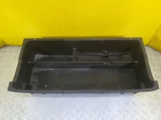 Ящик для инструментов Toyota Rav 4 (XA30) (2005-2014) 2006 5879042030 2.2 D 2ADFTV