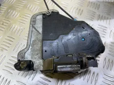 Замок двери передней правой Toyota Rav 4 (XA30) (2005-2014) 2006 6903053080 2.2 D 2ADFTV