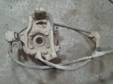 Кулак задний правый Nissan Pathfinder (R51M) 2004-2013 2005 43018EB300 ВНЕДОРОЖНИК 2.5 D YD25DDTI